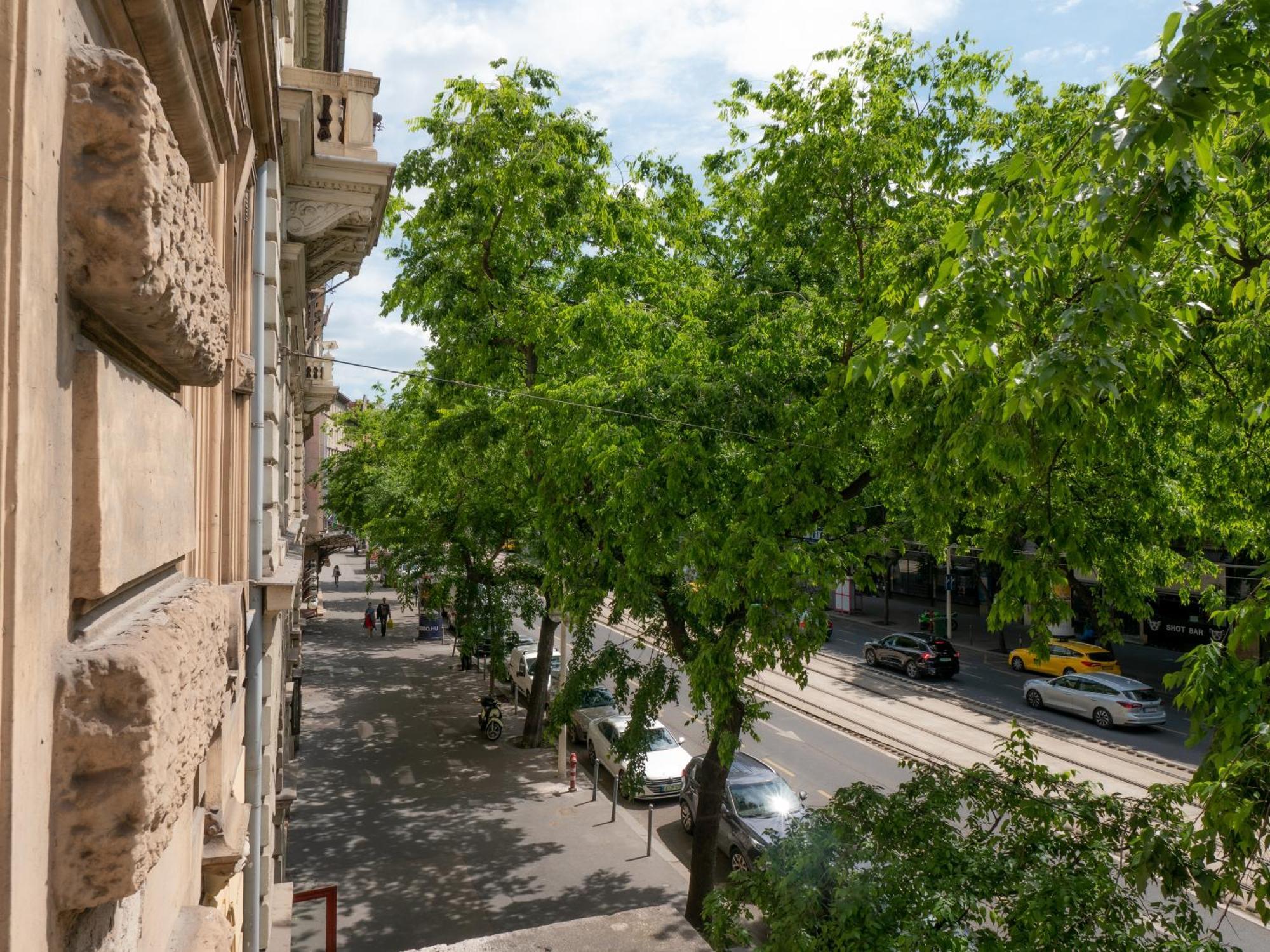 Balcony Gallery, Budapest